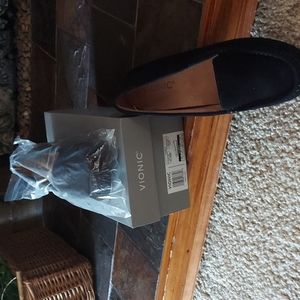 Vionic black loafer 7 1/2